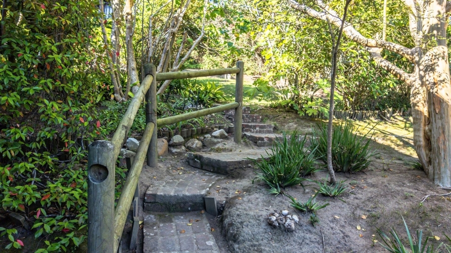 7 Bedroom Property for Sale in Paradise Western Cape